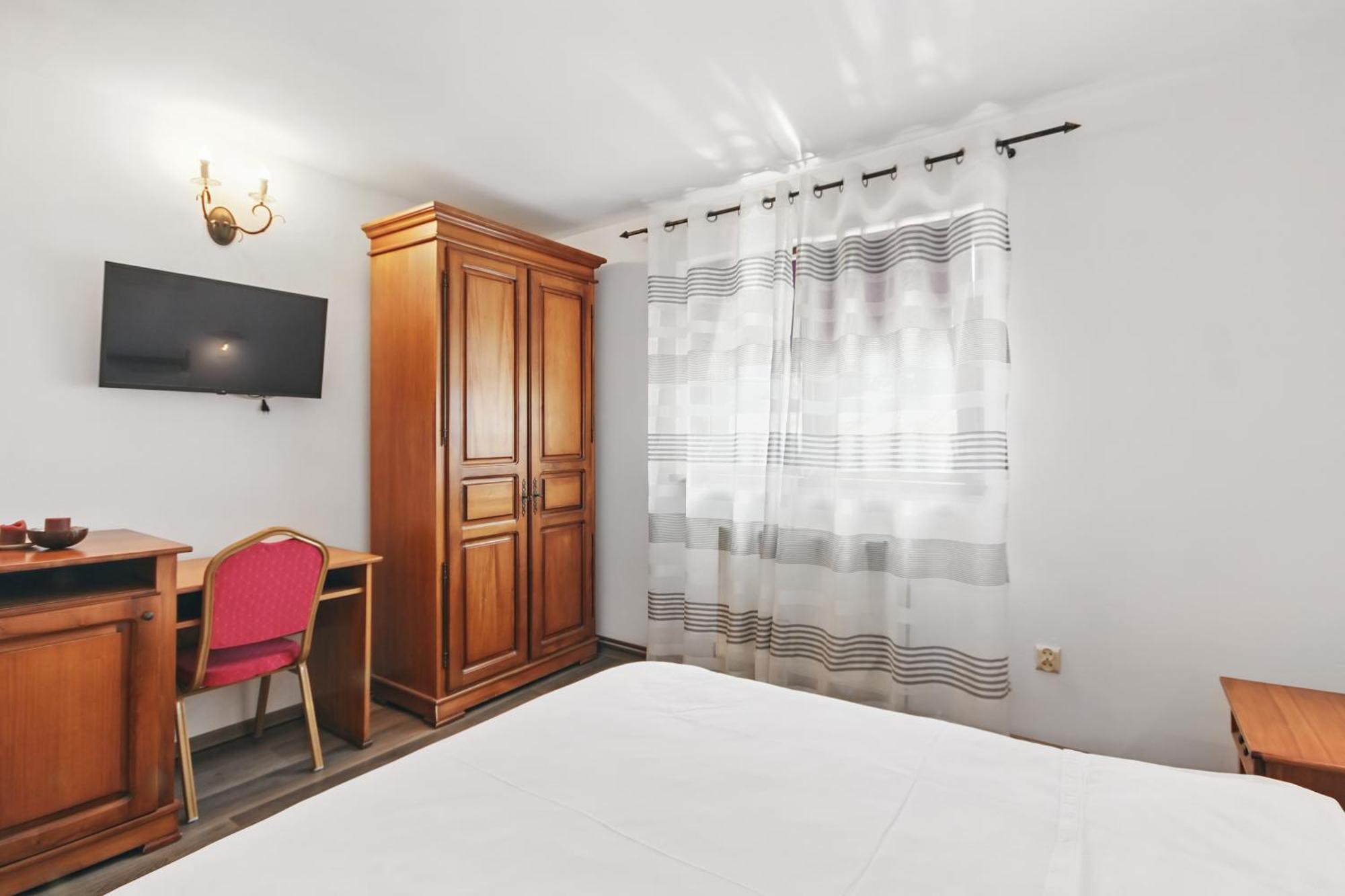 Casa Galand Hotel Parscov Buitenkant foto