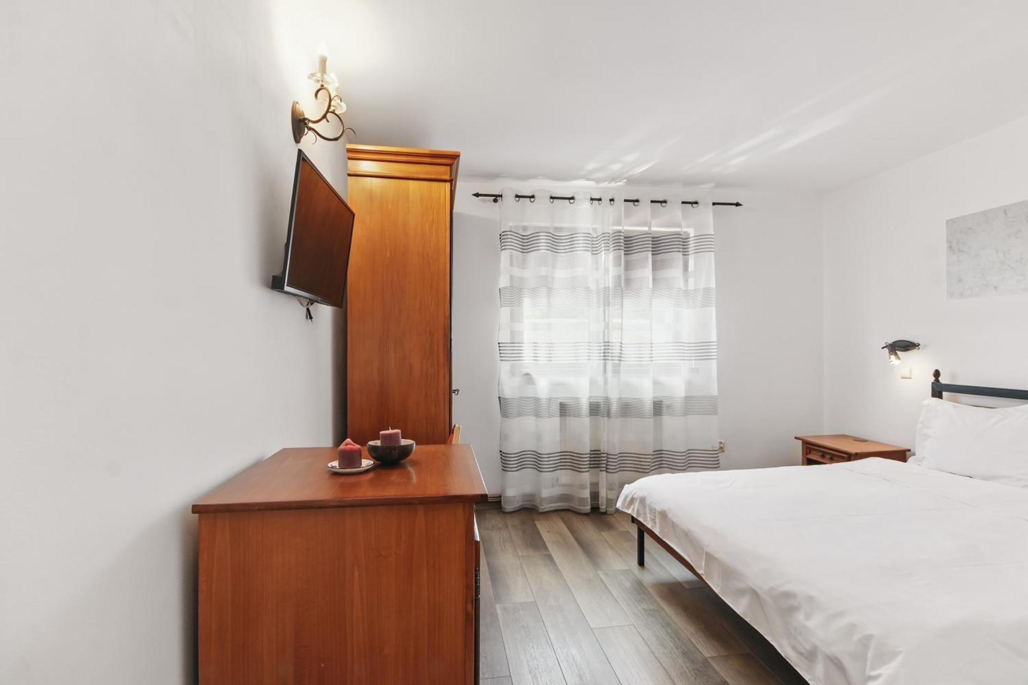 Casa Galand Hotel Parscov Buitenkant foto
